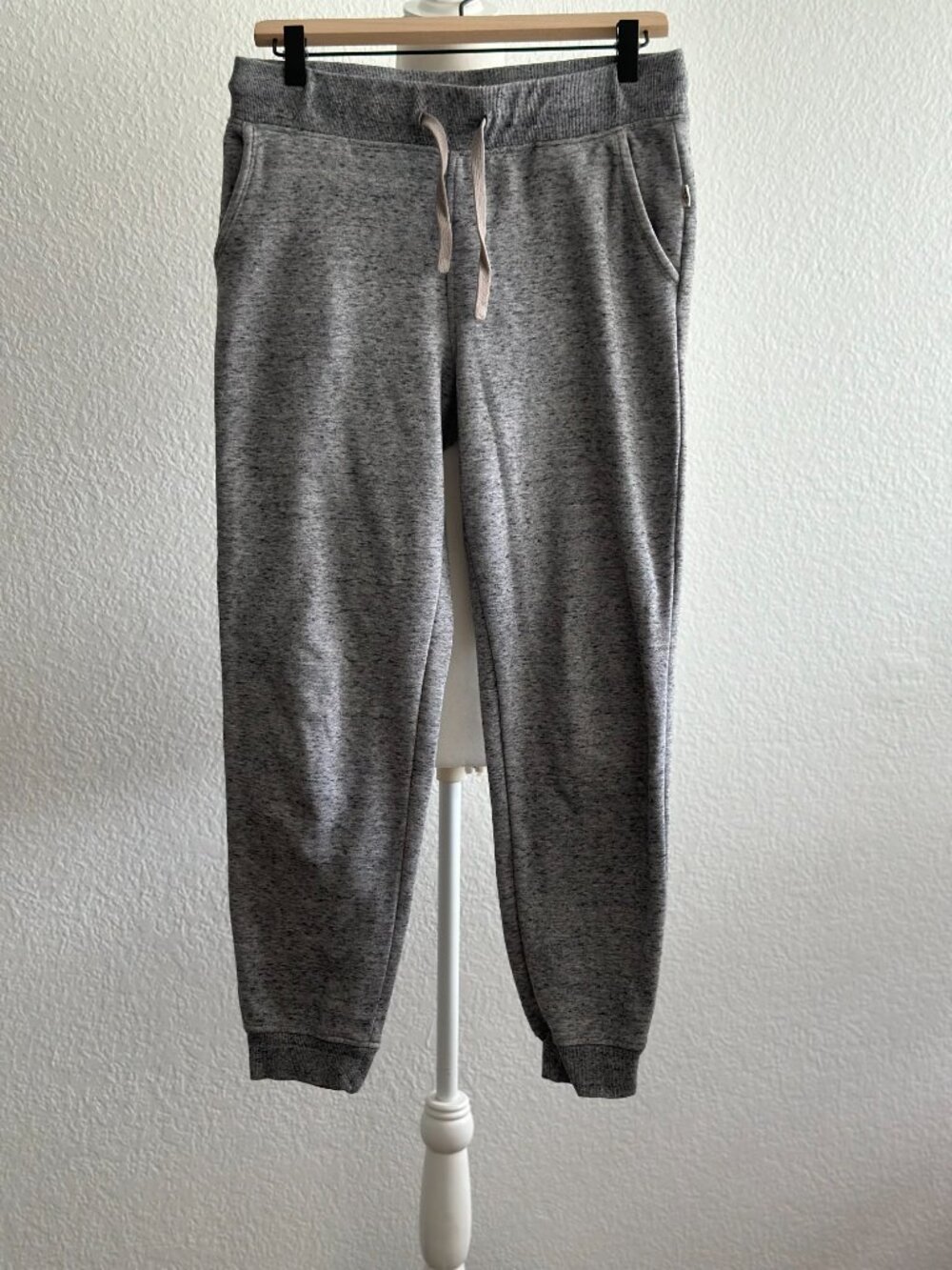 UGG Gray Marled Jogger Sweatpants Small Cozy Fleece Lounge Drawstring Pants - Picture 2 of 8